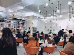 大堂-奈雪的茶(市百一店)