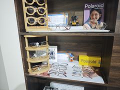 -诺柯视眼镜-蔡司依视路官方工厂店(淞南一店)