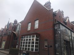 -钟书阁(松江泰晤士小镇店)