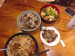 -爆炸头阿姨小四川正宗川味小吃(无任何分店)