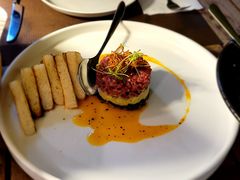 牛肉塔塔配牛油果黑橄榄酱-Solo(衡山路店)