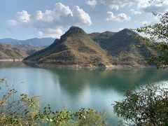 -百里峡七彩艺术小镇