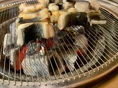 -围炉肉舍•炭烤活鳗•丹东海鲜烤肉(步行街店)