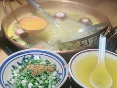 -洱火云南酸菜牛肉火锅(石景山当代商城店)