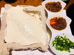 -95号酱骨·一块豆腐(展春园西路店)