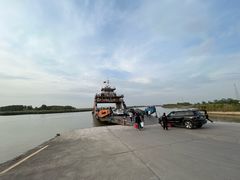 -微山湖红荷湿地景区