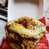 努力打螺丝，汉堡随便吃，塔斯汀西大街店有高人