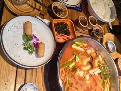 -快活林酸汤鱼鲜品火锅店(甲秀楼店)