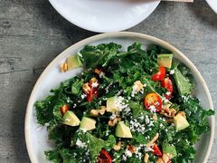 牛油果羽衣甘蓝沙拉-The Rug Cafe(王府中环店)