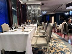 -龙虾酒吧扒房(宁波香格里拉店)