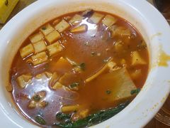 -都江堰石锅鱼