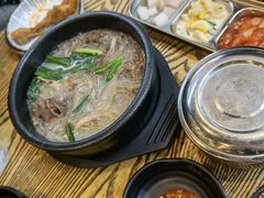 牛肉米肠汤饭-吴草鸡爪오초닭발韩食堂(融恒盈嘉中心店)
