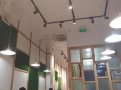 大堂-一芳陈家台湾水果茶(荔枝沟店)
