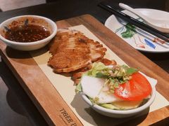 -大头虾越式风味餐厅(光明广场店)