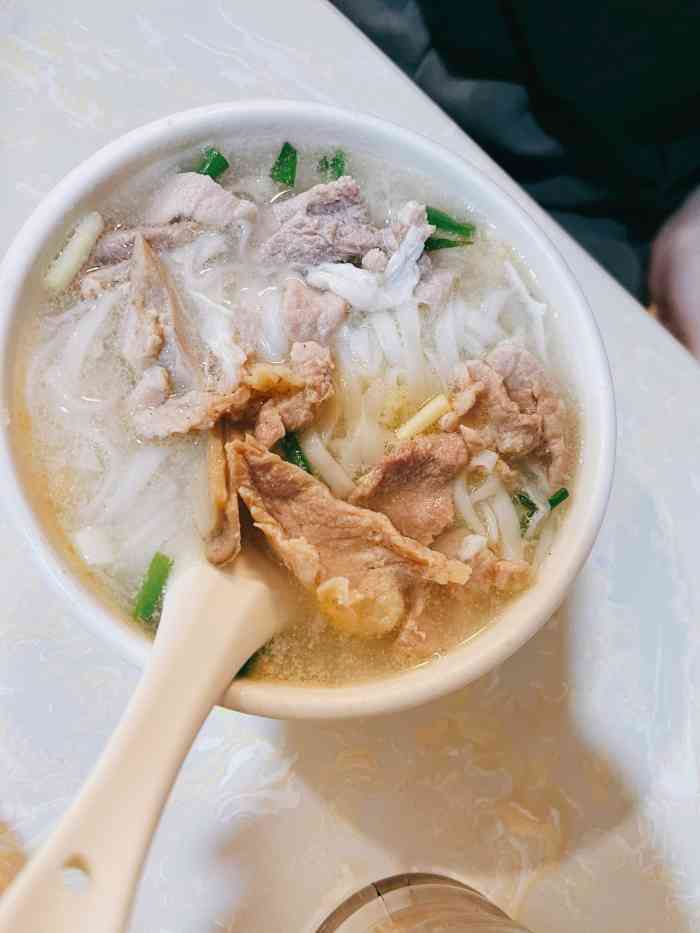 吴记后安粉汤-"[薄荷]环境:他家店面不大,整体三十多.
