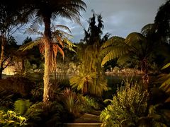 -Huka Lodge