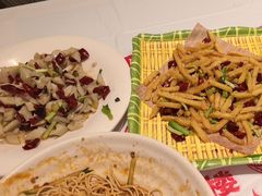 -肥肥虾庄·金牌油焖大虾(汉口城市广场店)
