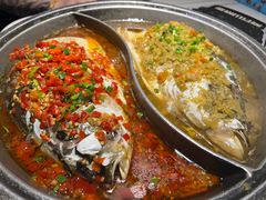-阿瓦山寨·湘菜现炒·剁椒鱼头王(咸阳总店)