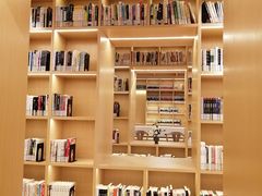 -漕河泾街道图书馆(漕河泾社区文化活动中心店)