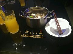 -唯爱KTV聚会餐厅(仙林东城汇店)