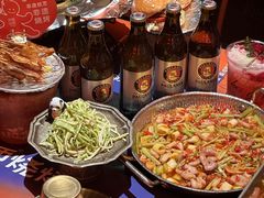 -何师烧烤Pro ·江湖川菜·小龙虾·精酿(太古里旗舰店)