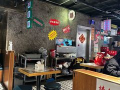 -肥汁米蘭香港米线(定西路店)