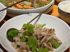 黑猪肉炒香菌-一坐一忘云南菜(北京skp店)