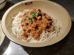 -鹤江桥·红油牛肉粉(SKP店)