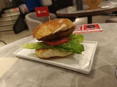 -必胜客(威高广场店)