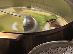-喃喃椰·糟粕醋·椰子鸡火锅(七堡花园店)