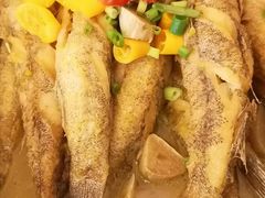 鲜椒憨巴鱼-雅和生态渔庄·宜城锅巴饭(龙灵山公园店)