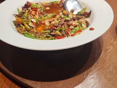 -老滇山寨•云南特色菜•地方菜•民族风情歌舞表演(金碧店)