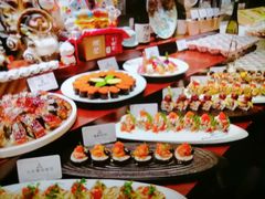 -雍容荟帝王蟹活龙虾展台自助(IFS黑金店)