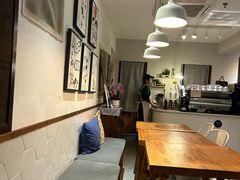 -红小姐咖啡馆(西津渡店)