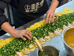 -瑞虹新天地月亮湾