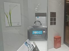 -福奈特洗衣洗鞋(宝华广场店)