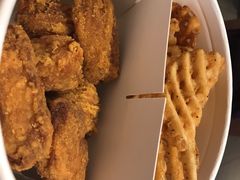 金拱门桶-麦当劳(酒仙桥路店)