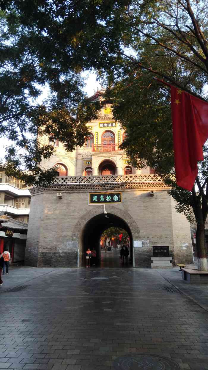 榆林钟楼-"来榆林多次了,第一次来到老街,给我印象深.