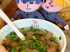 -莱莱小笼·乔艾
