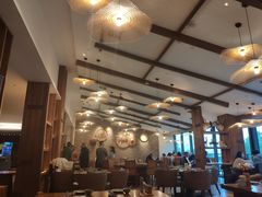 大堂-芳草地度假酒店·野炉中餐厅
