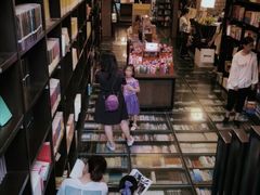 -钟书阁(松江泰晤士小镇店)