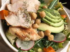 牛油果鸡胸肉沙拉-农畉LONFOOD(福田星河COCOPark店)