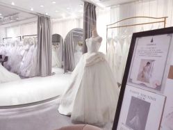 -LOVE SHINE婚纱·红鼎庄龙凤褂·妈妈装定制