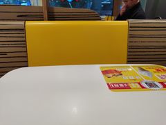 -麦当劳(火车北站餐厅)