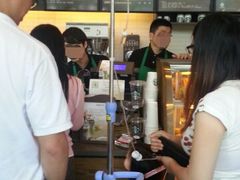 打着点滴来买咖啡……-星巴克(钦江路店)