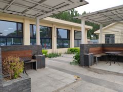 -窦店服务区-停车场