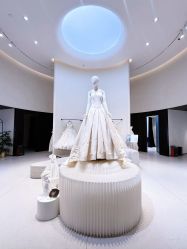 -城市花园婚纱摄影