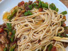 -白阿婆过油肉拌面·大盘鸡