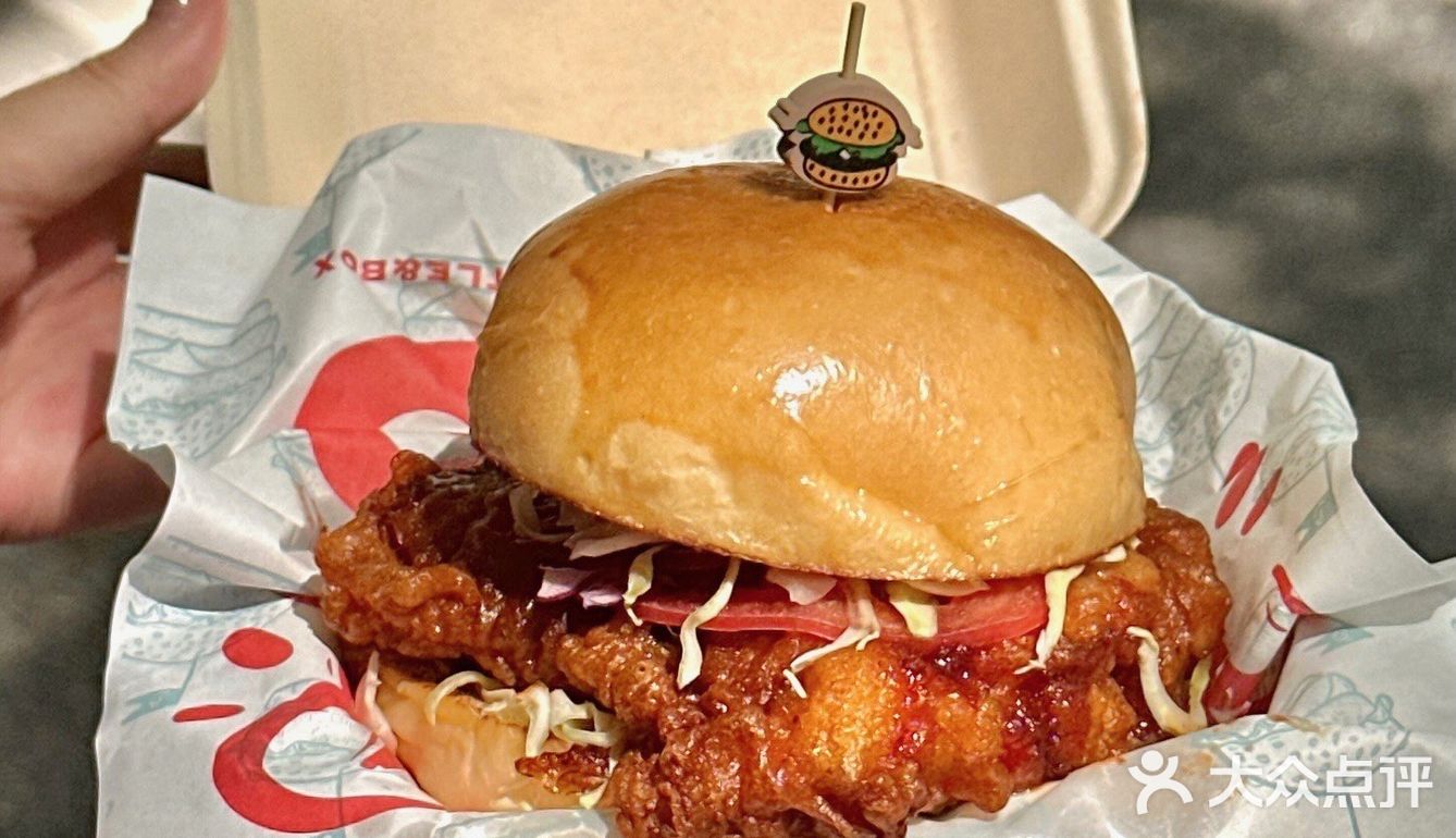 上海新店！好韩的🍔店…预计要🔥