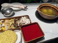 -菌小白·野生菌火锅(时尚天河店)